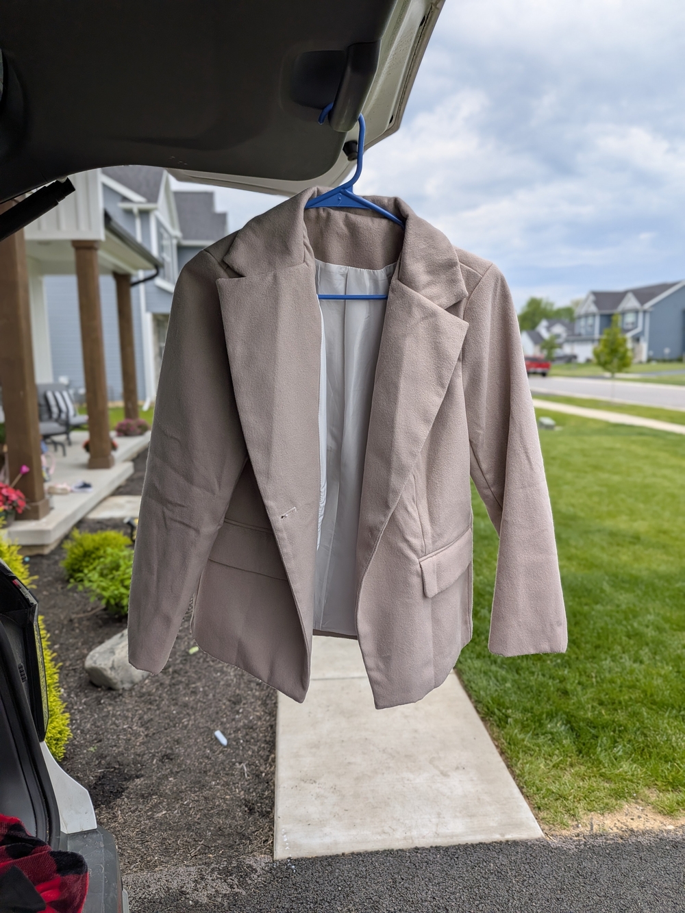 Women's Tailored Blazer Jacket in Light Taupe
